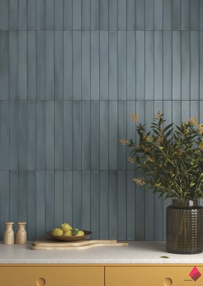 Голубая плитка на фартук