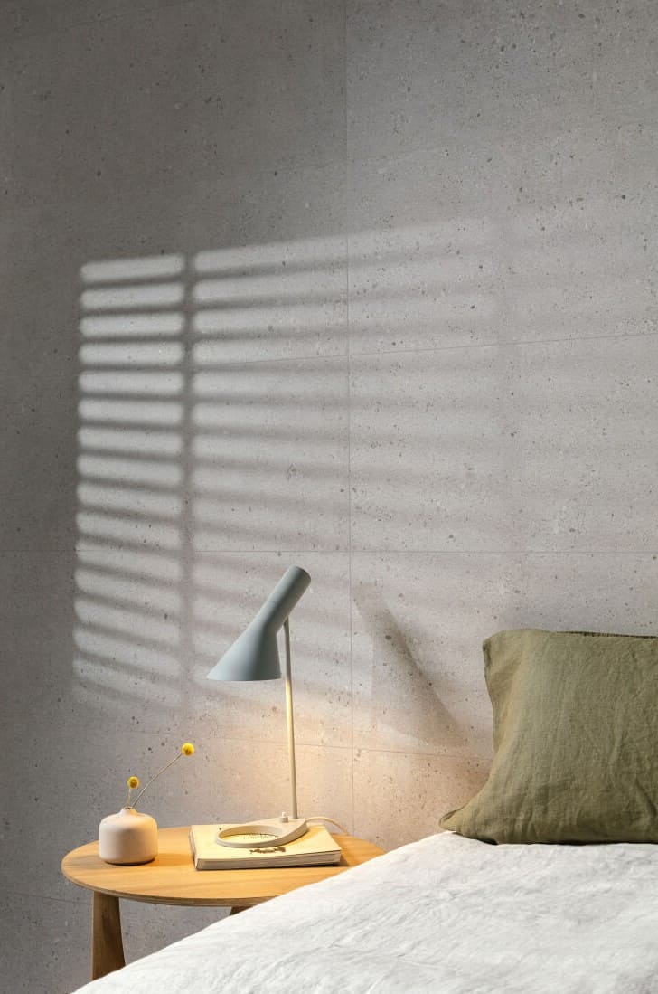 Серая плитка под цемент