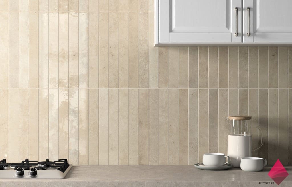 Бежевая удлиненная плитка на фартук