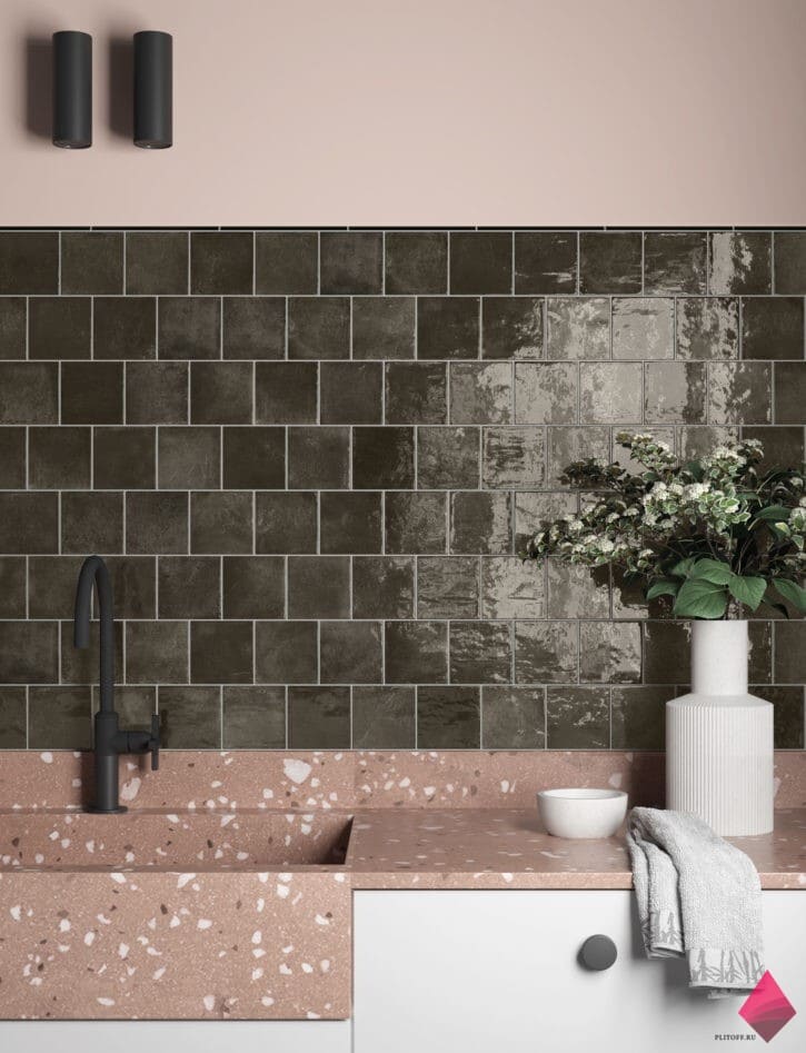 Черная плитка 10 на 10