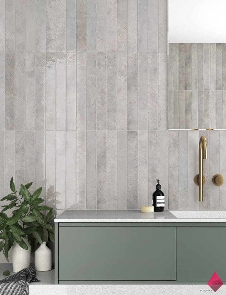 Серая узкая плитка