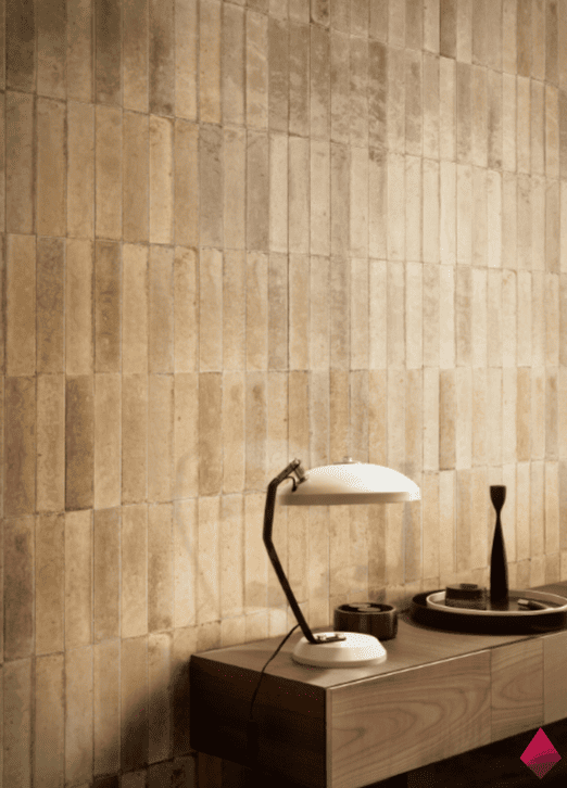 Бежевая узкая плитка под кирпич